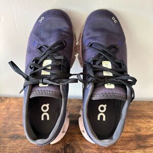 On Cloud Women’s Running Athletic Shoes Sz 8